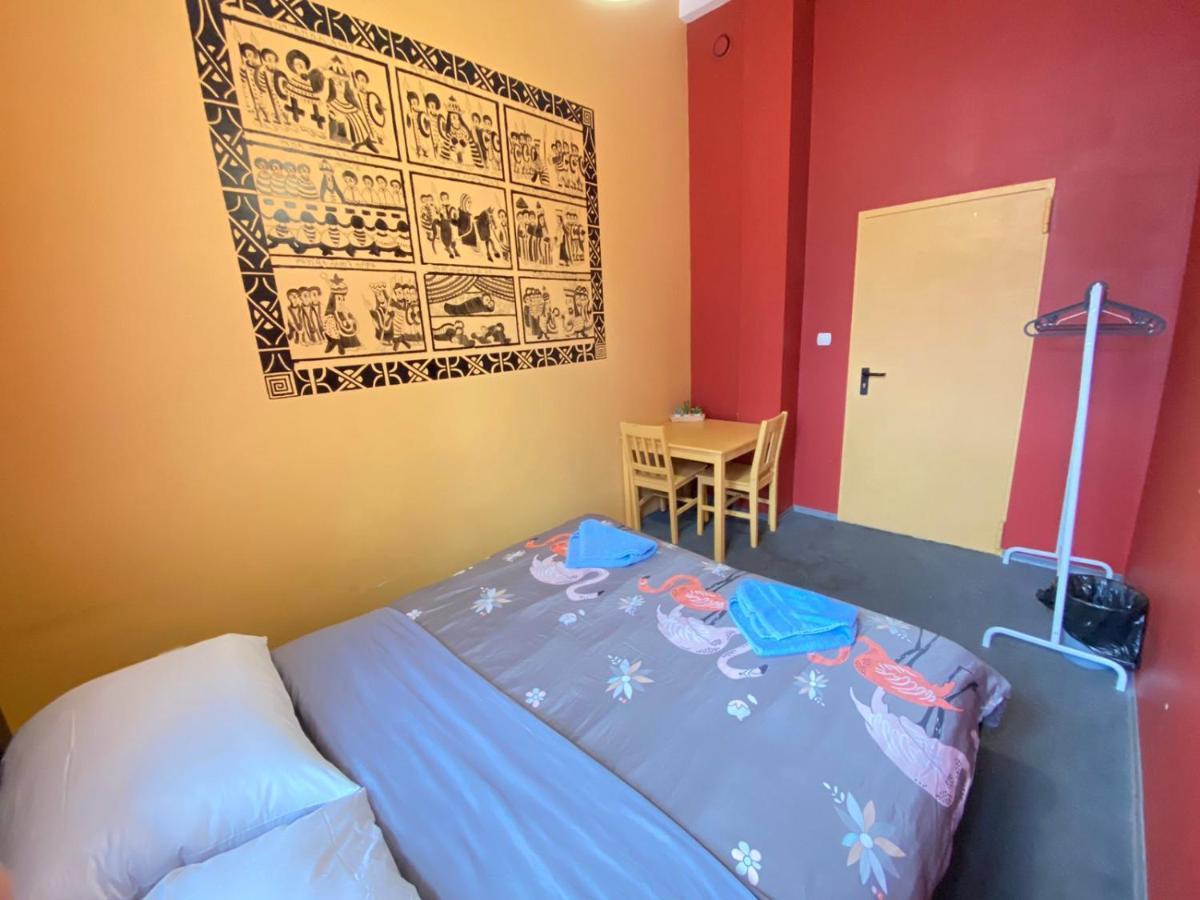 Oliwka Hostel Varsovie Extérieur photo